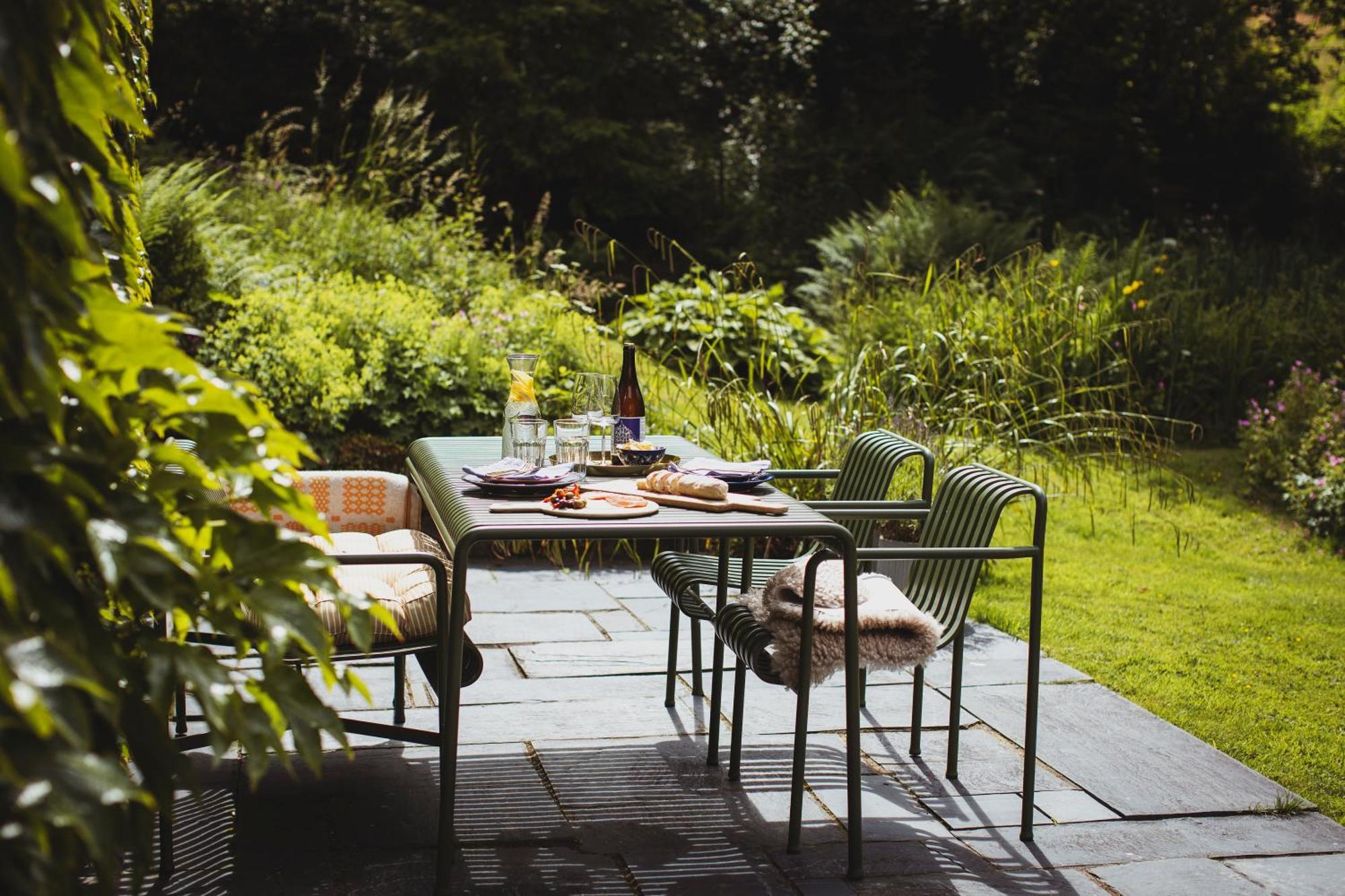 River Cottage, A Luxurious And Cosy Riverside Cottage For Two Уэлшпул Экстерьер фото